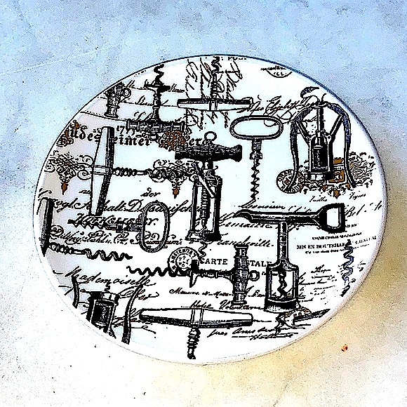 SIGNATURE HOUSEWARES APPETIZER PLATE CORK SCREWS - Picture 2 of 4